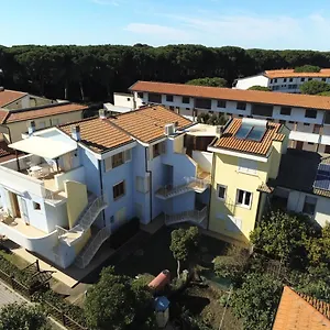 Aparthotel Manuela, Vada
